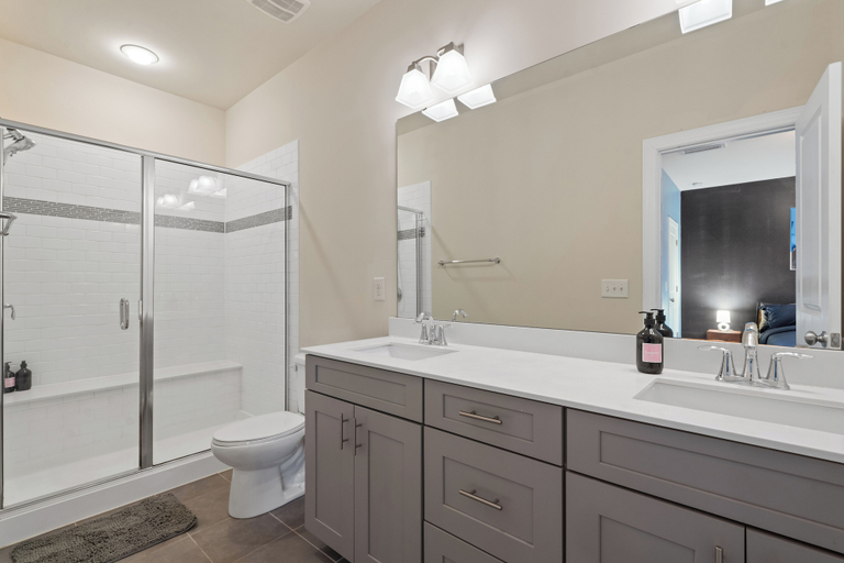 Bathroom 2, Luxe 3BR Townhouse in Camp North End, Mecklenburg