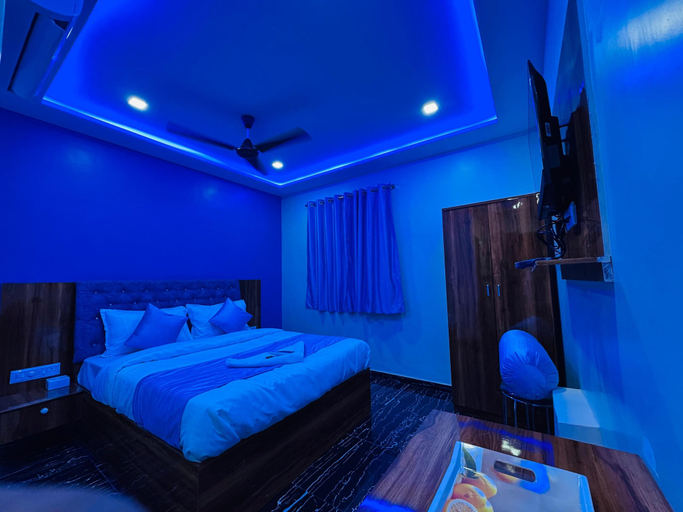 Room 5, Welcome Airoli, Thane