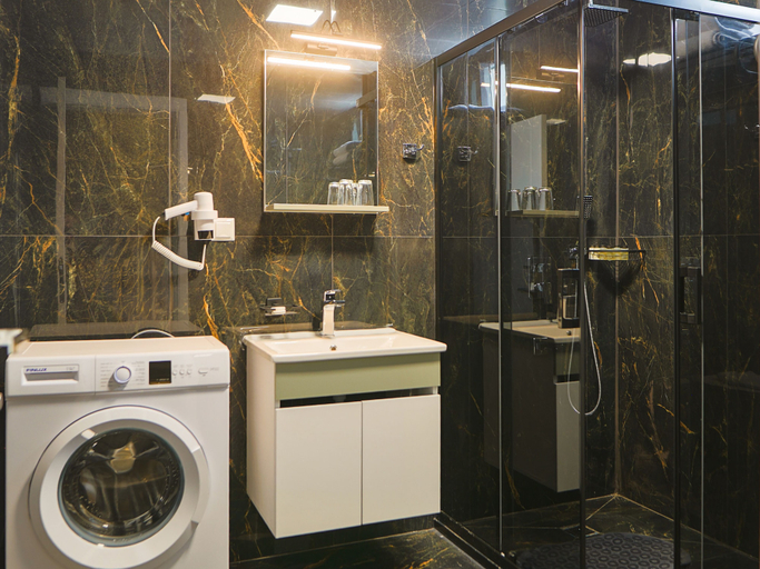 Bathroom 2, Deluna Ümitköy Suite, Yenimahalle
