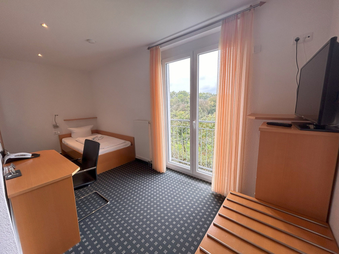Room 2, Hotel Sättele, Im Hegau, nahe Singen und Radolfzell am Bodensee, Konstanz