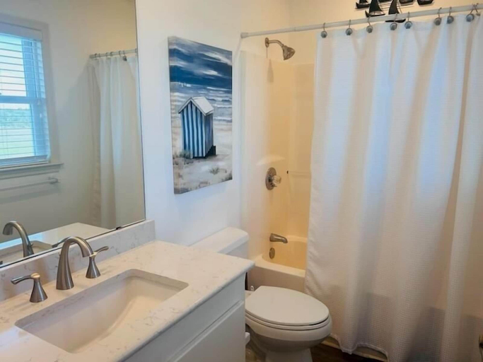 Bathroom 5, Libby's Lookout 4 Bedroom Home by RedAwning, Brunswick