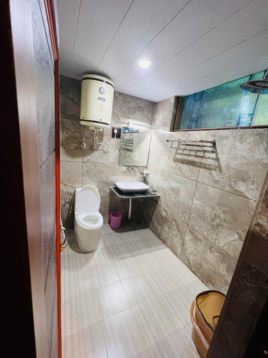Bathroom 3, York Srinagar Jammu and Kashmir, Srinagar