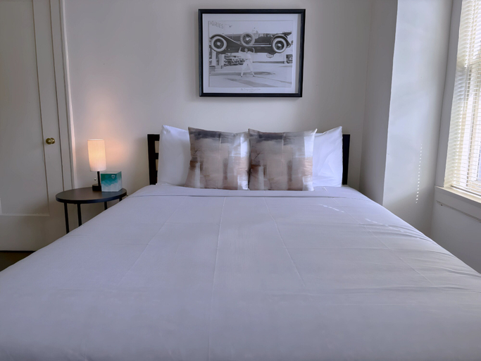 Room 2, Vintage Studio in Gold Coast - SP 1205, Cook