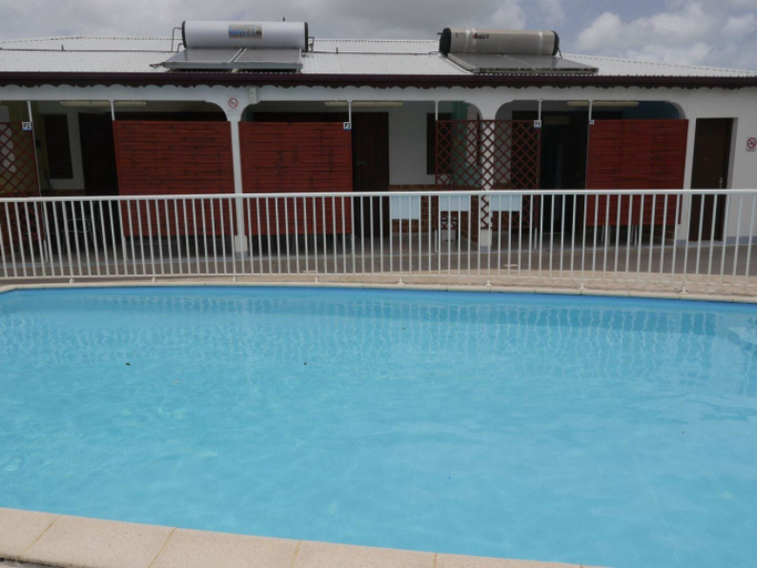 Outdoor pool 2, Les Gites de lUnion, Les Abymes