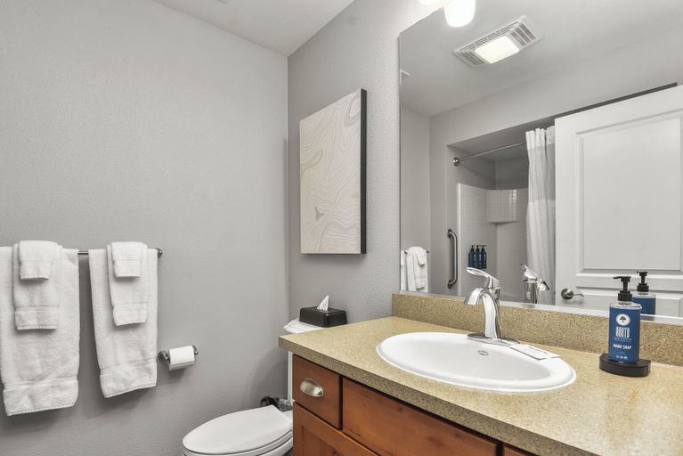 Bathroom 4, WorldMark Arrow Point, Kootenai