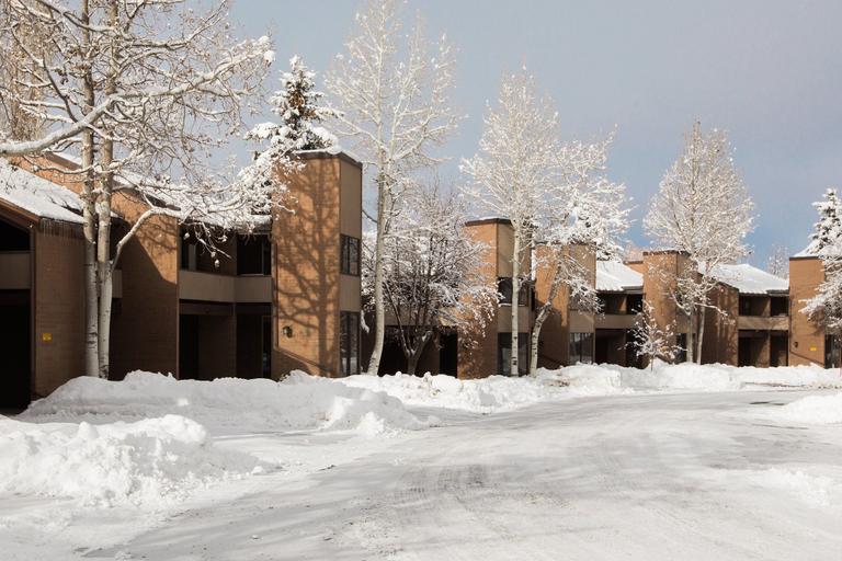 Exterior 3, Park Avenue 3 Bedroom Condominiums, Summit