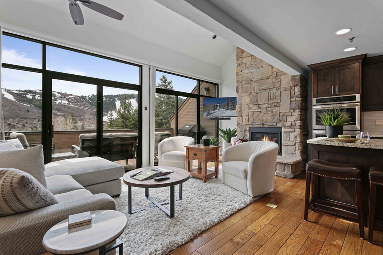 Living area 3, 1733 - Daystar Three Bedroom Condo with Spa by Deer Valley Resort, Summit