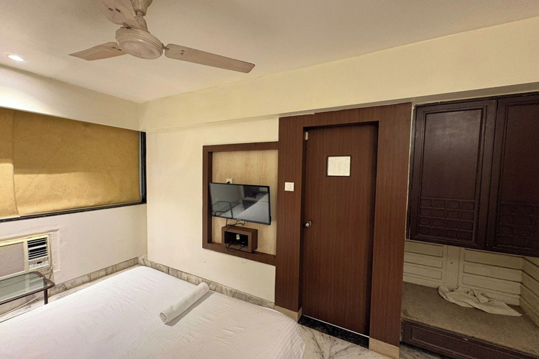 Room 2, Pravasi Residency, Mumbai Suburban