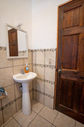 Bathroom 2, Salinas Beach house Monterrico, Chiquimulilla