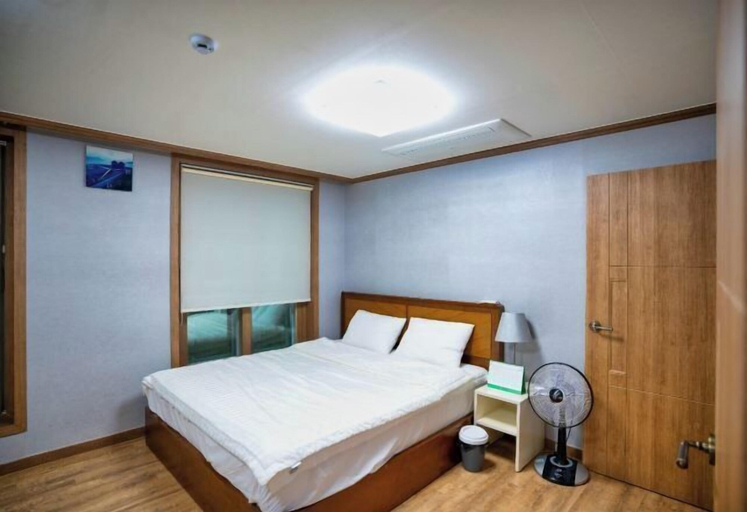 Room 1, Jungto Palace, Geoje