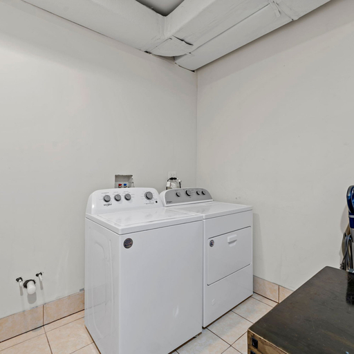 Room 4, Spacious Luxury Retreat 8 Bed Oasis With 6 Baths, Cook