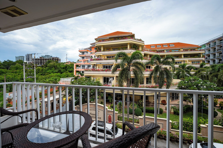 Balcony view, New Nordic Suites 2 by Apartwell, Pattaya