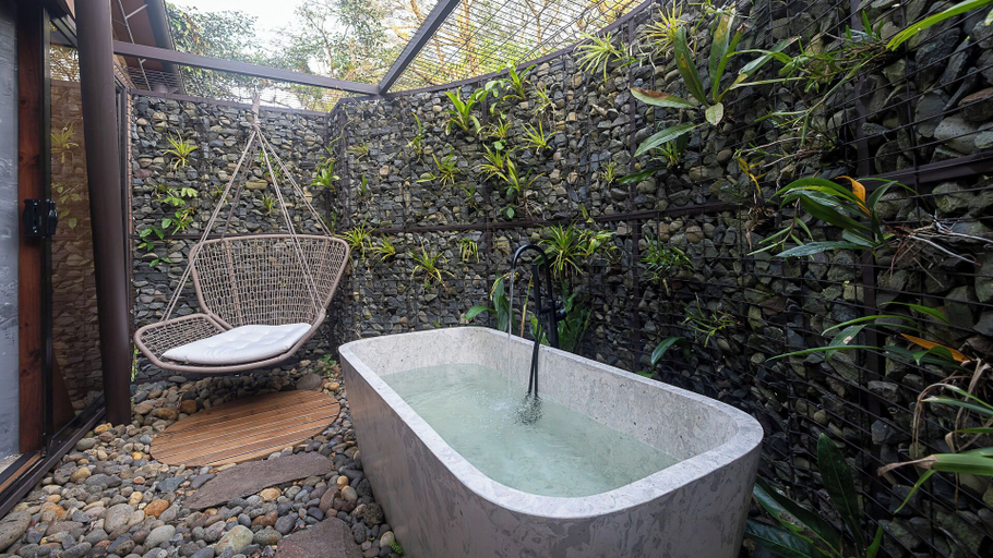 Bathroom 4, Tocu Tent Camp, Los Chiles
