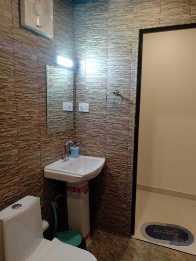 Bathroom, Camp Aquaforest, Garhwal