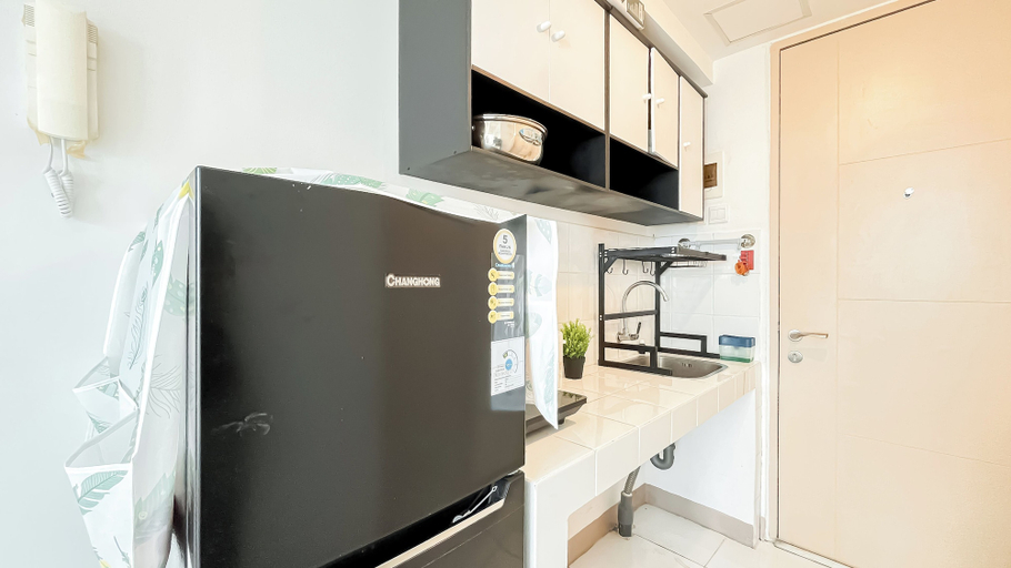 Private kitchen 2, Modern Basic Studio At Tokyo Riverside Pik 2 Apartment, Tangerang