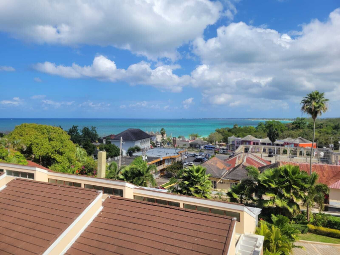 View from property, Seaview Paradise - Sleeps 3 - Pool - Parking