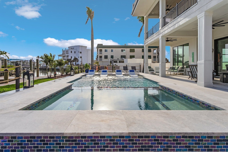 Pool 3, 749 Paradise Pointe New Luxury Build 7 Bedroom Home, Lee