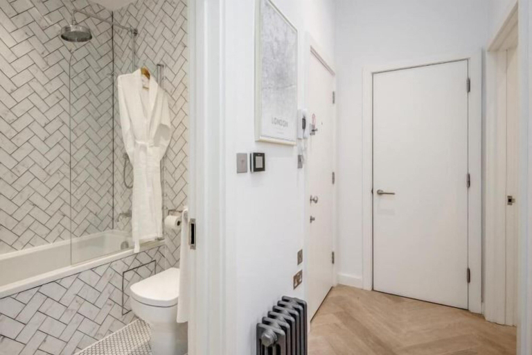 Bathroom 2, Kula London - Fitzrovia Newman St, London