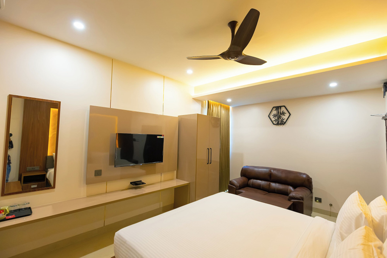 Room service - dining 5, Kaizen Residency, Tiruchirappalli
