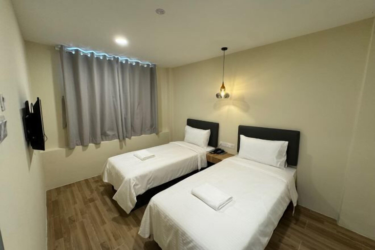 Room 4, Check Inn 5, Kota Kinabalu