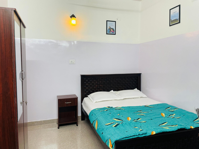 Room 4, Zivo Stays Guest House Rethibowli, Hyderabad