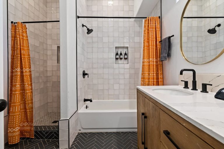 Bathroom 3, J-tree Bungalow With Large Hot Tub Views Patio, San Bernardino