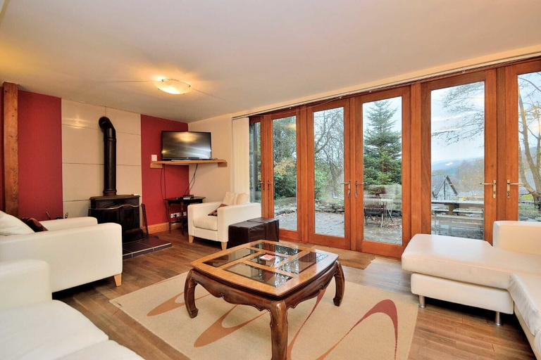 Living area 4, Betws Y Coed Holiday Home by Guestz, Conwy