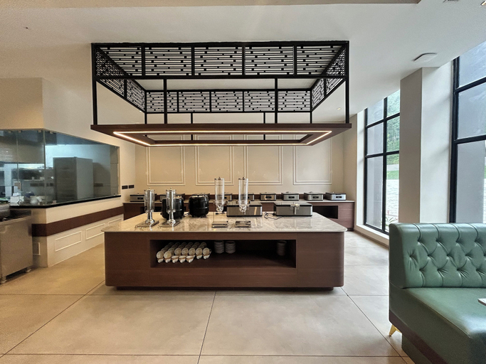 Restaurant 5, CherryLoft Luxury Resort, Kodagu