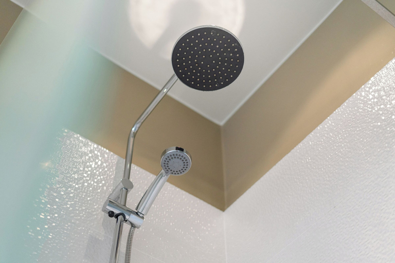 Bathroom 5, Gentpoort City Suites, West-Vlaanderen
