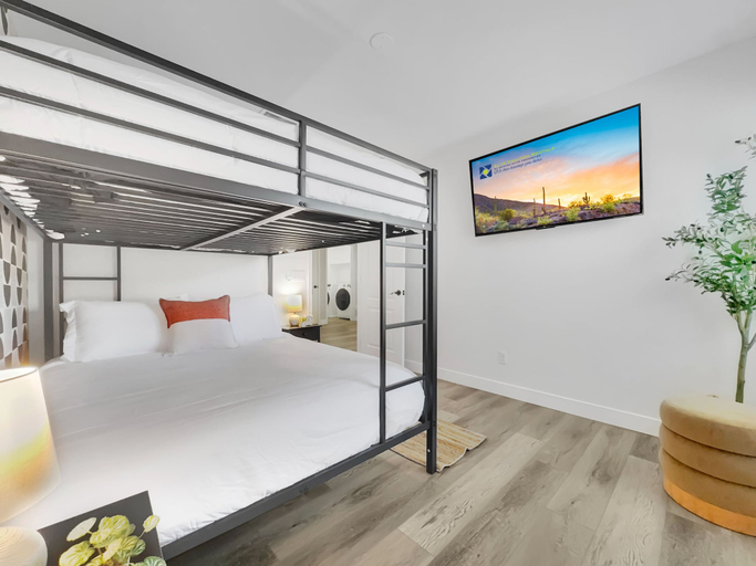Room 5, 215th Queen Creek, Maricopa