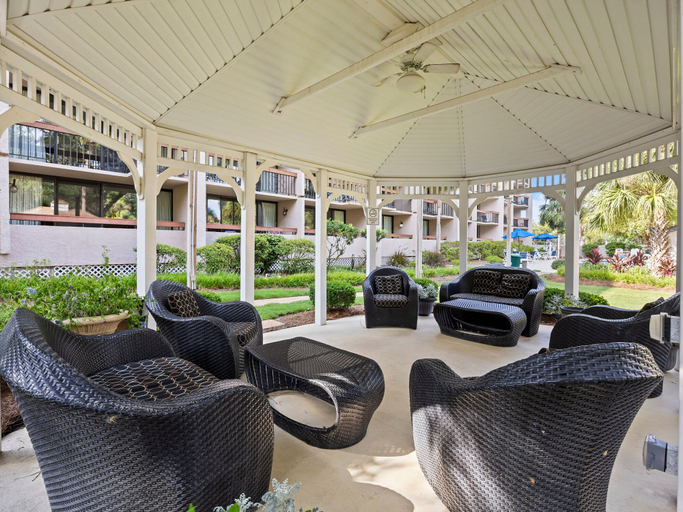Gazebo, Sea Crest Surf & Racquet Club, Beaufort