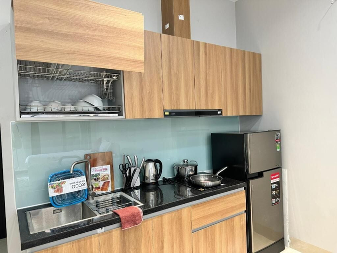 Private kitchen, Diamond Apartment Kham Thien, Đống Đa