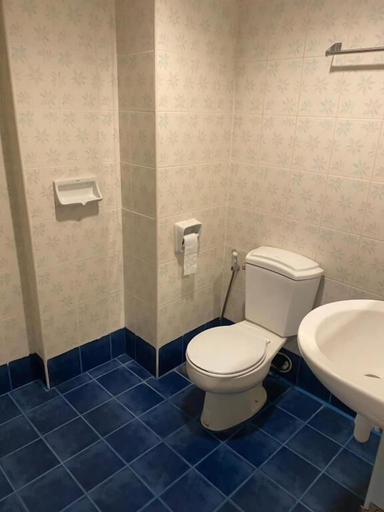 Bathroom 3, Orient House, Pattaya