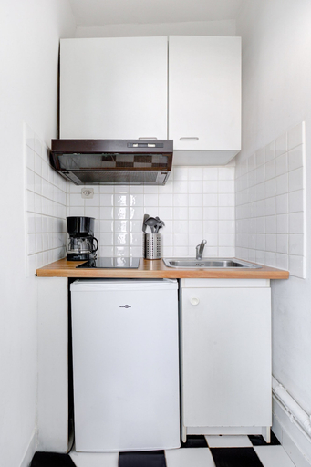 Private kitchen 2, Stylish 1BR in Le Marais District, Paris