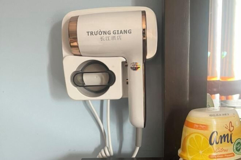 Miscellaneous 5, Hotel KunLun, Bến Cát