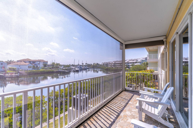 Primary image, 531 Little Harbor, Hillsborough