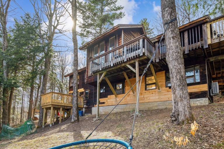 Exterior 4, Serene Architect-designed Vermont Chalet 4 Bedroom Home, Rutland