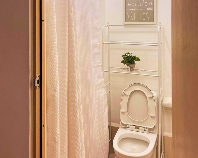 Bathroom 3, Charm's City Escape at Grace Residences, Taguig