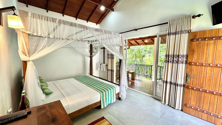 Bedroom 2, Jungle Paradise Hotel, Sevanagala