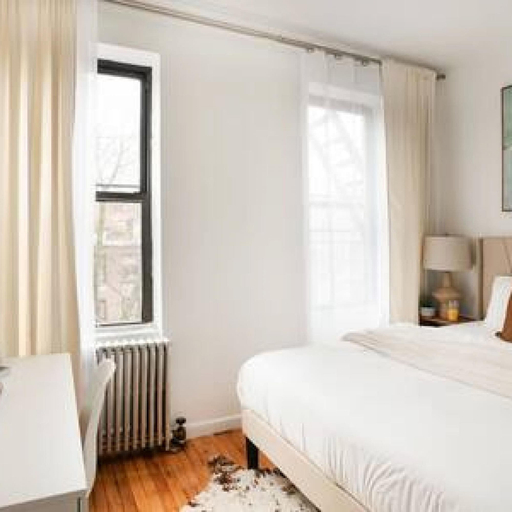 Room 5, 444-4d Prime Studio Hell s Kitchen, New York