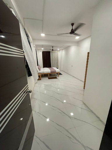 Bathroom 3, Golden Gate Retreats, Raigarh
