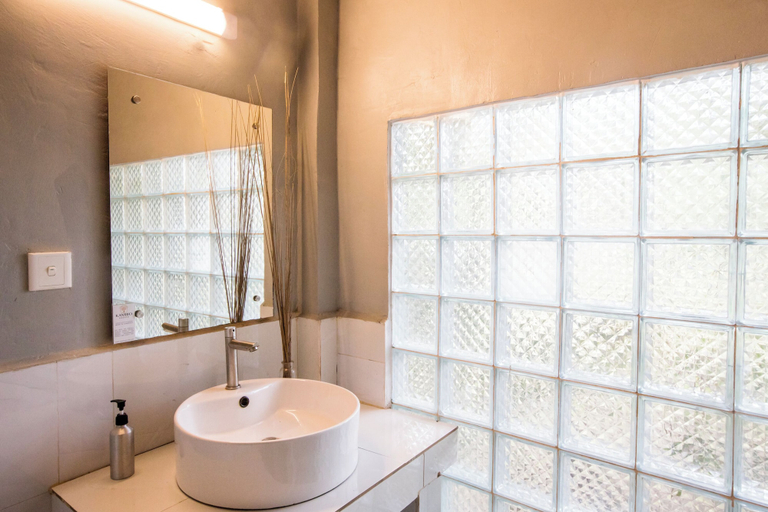 Bathroom 4, Sabay Beach, Kampot