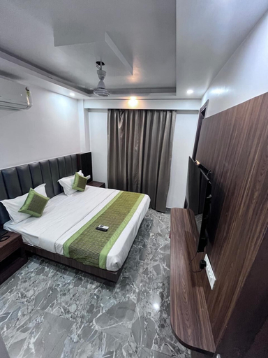 Room 5, HAVELIYA HOMES BB RESIDENCY, Delhi