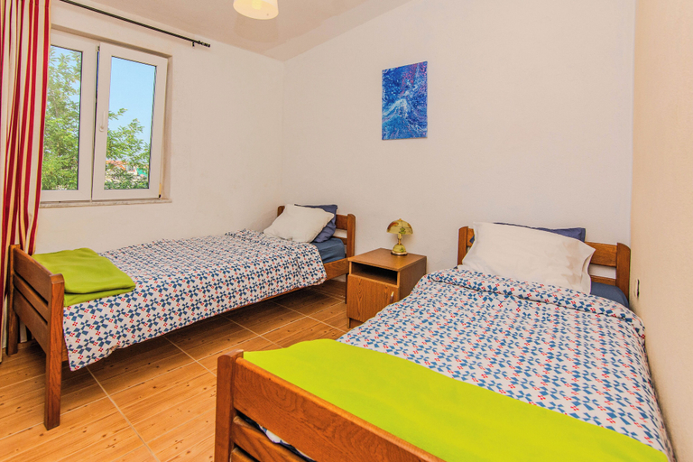 Room 4, Apartment Al Mahdawi, Vir