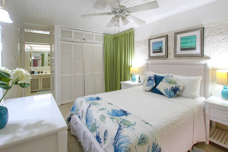 Room 3, Bora Bora Upper 2 Bedroom Apts
