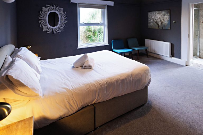 Room 5, Glenarde House
