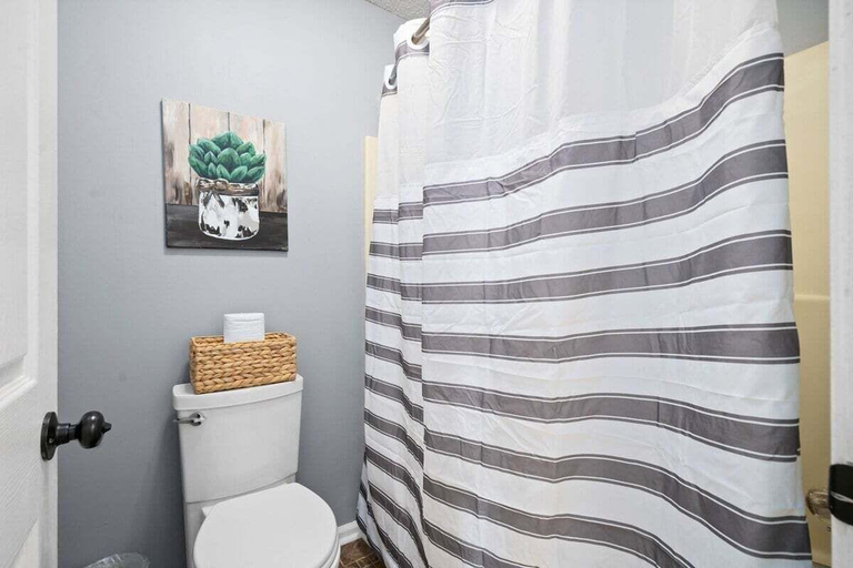 Bathroom 3, Hudson House - 0.2 Miles to Red River, Montgomery