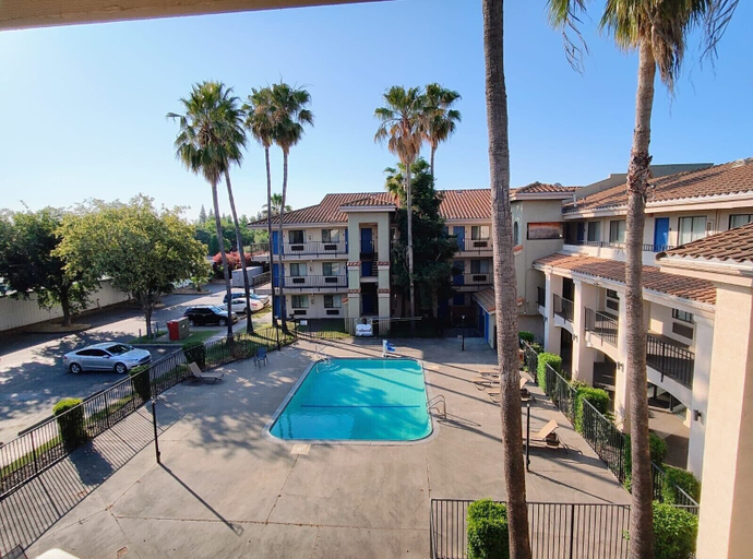 Exterior 2, Rodeway Inn & Suites Rancho Cordova - Folsom, Sacramento