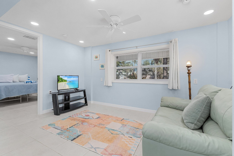 Living area 3, 140 Barefoot Bungalow: 4br/2ba W/ Heated Pool! 4 Bedroom Home, Lee