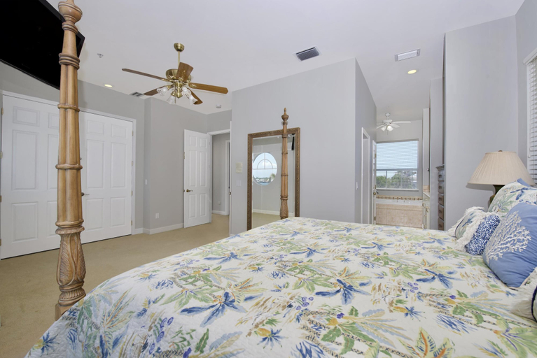 Bedroom 3, Dock Holiday, Lee